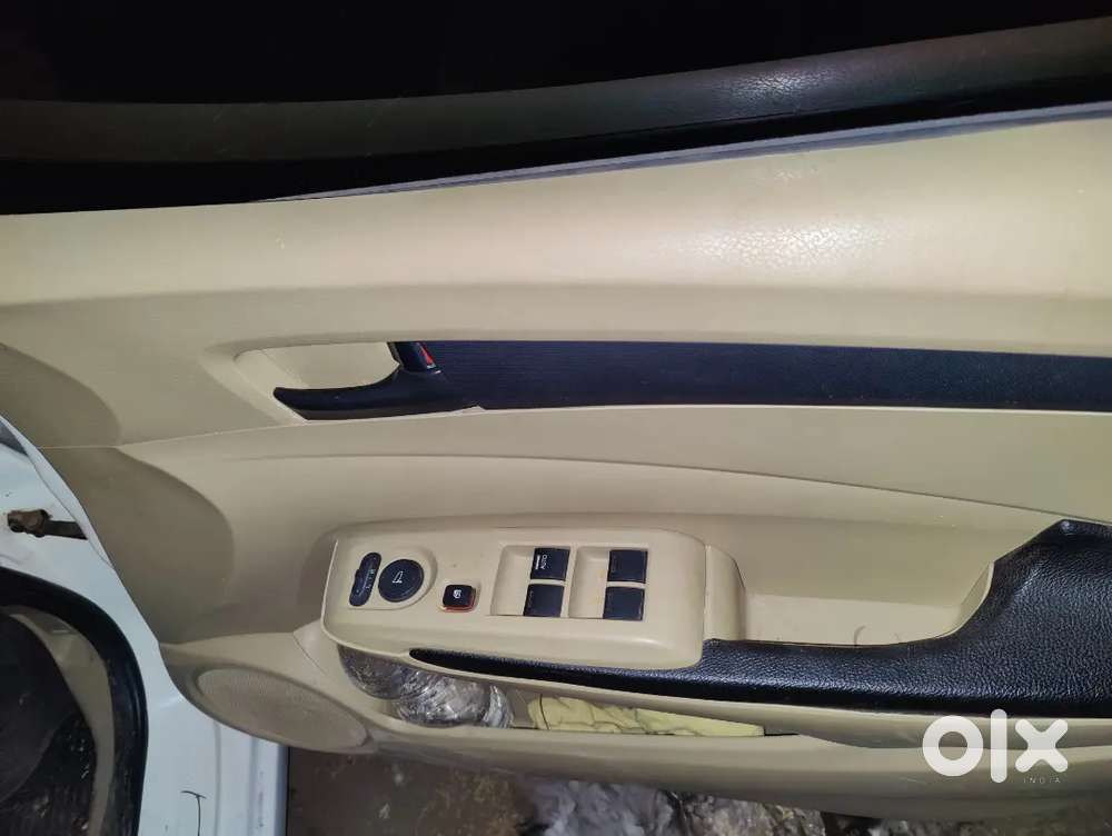 Honda City 
I-v Tec