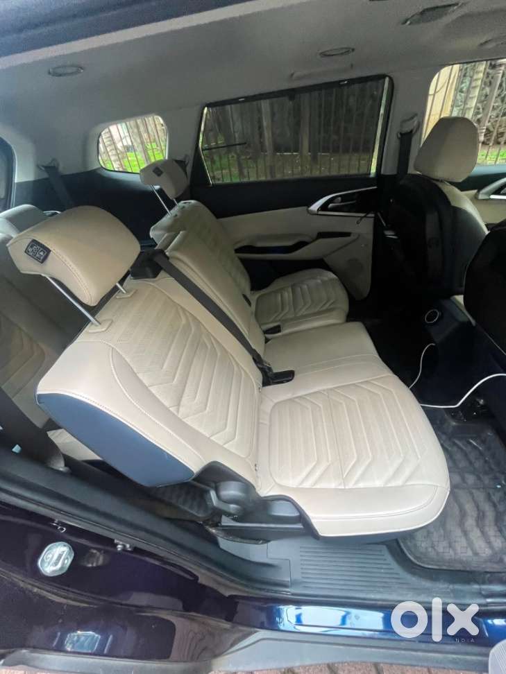Kia Carens 1.5 Luxury Plus Turbo Dct 7 Str, 2024, Petrol