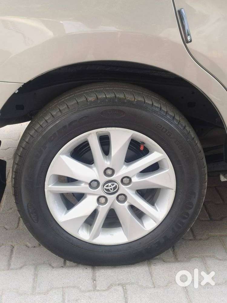 Toyota Innova Crysta 2.4 V, 2017, Diesel