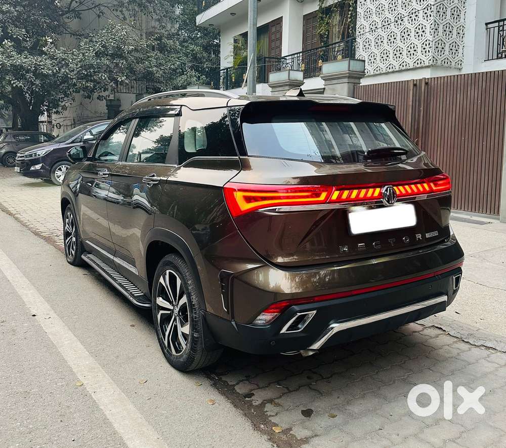 Mg Hector Plus Sharp Pro 1.5 Turbo Petrol Cvt 7 Str, 2024, Petrol