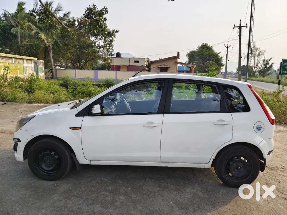 Ford Figo 2015 Diesel 121000 Km Driven