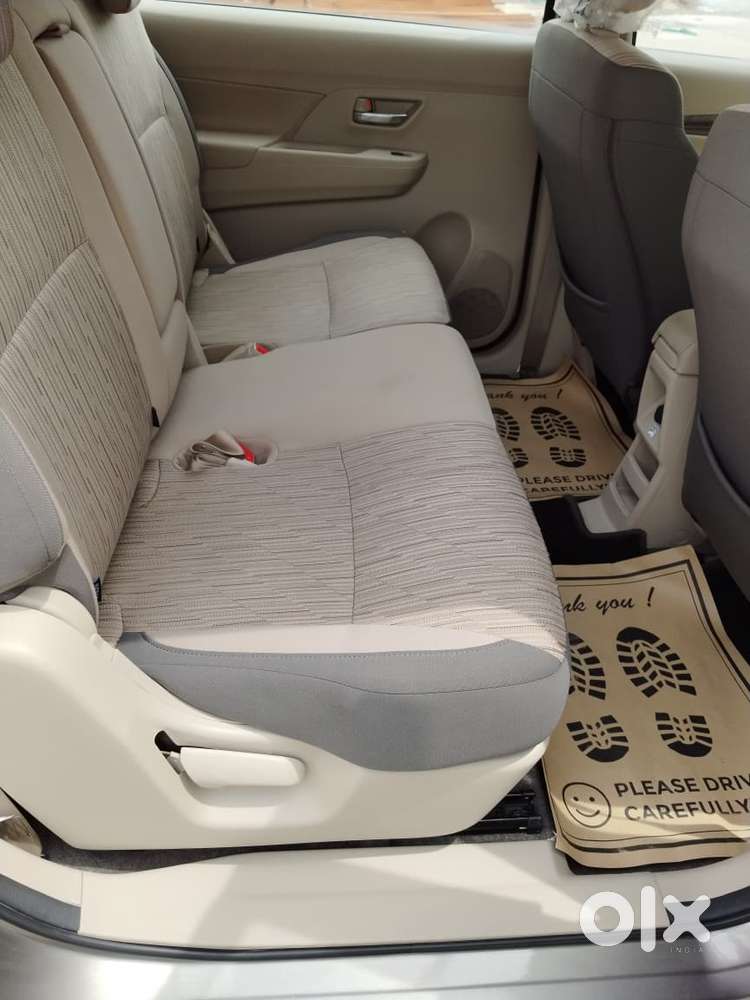 Maruti Suzuki Ertiga 1.5 Zxi Plus Shvs, 2023, Petrol