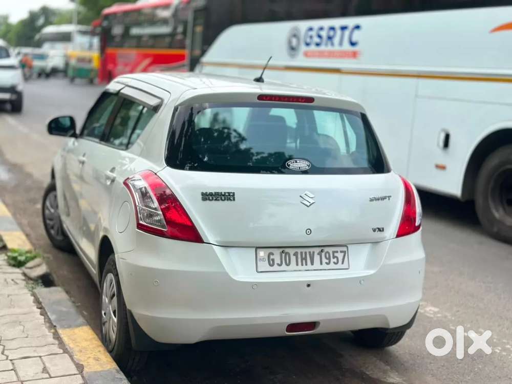 Maruti Suzuki Swift Vxi Optional, 2017, Petrol