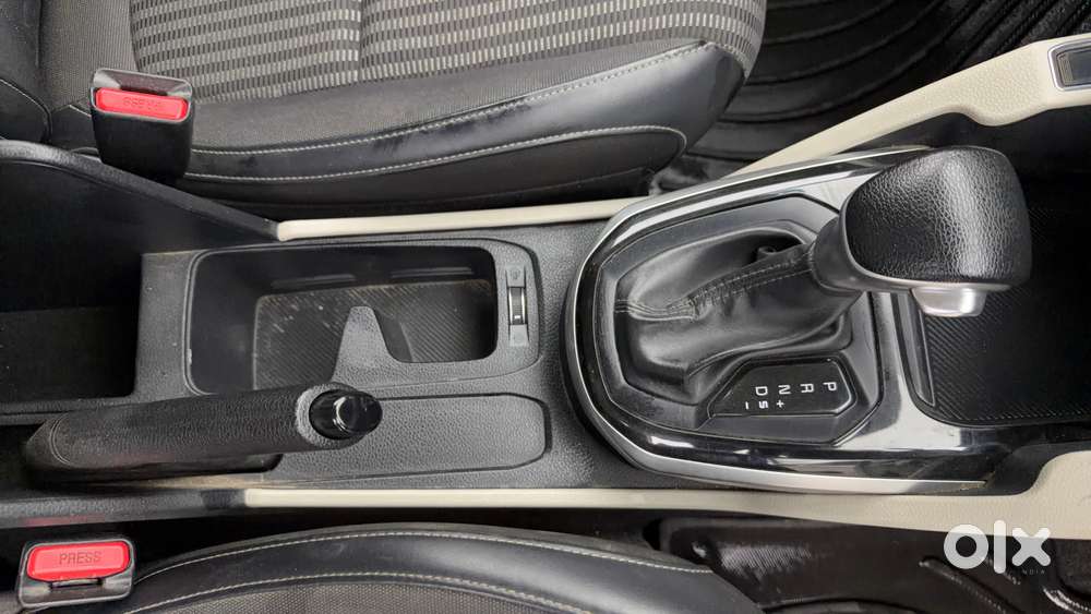 Kia Carens 1.4 Prestige Plus Turbo Dct 7 Str, 2022, Petrol