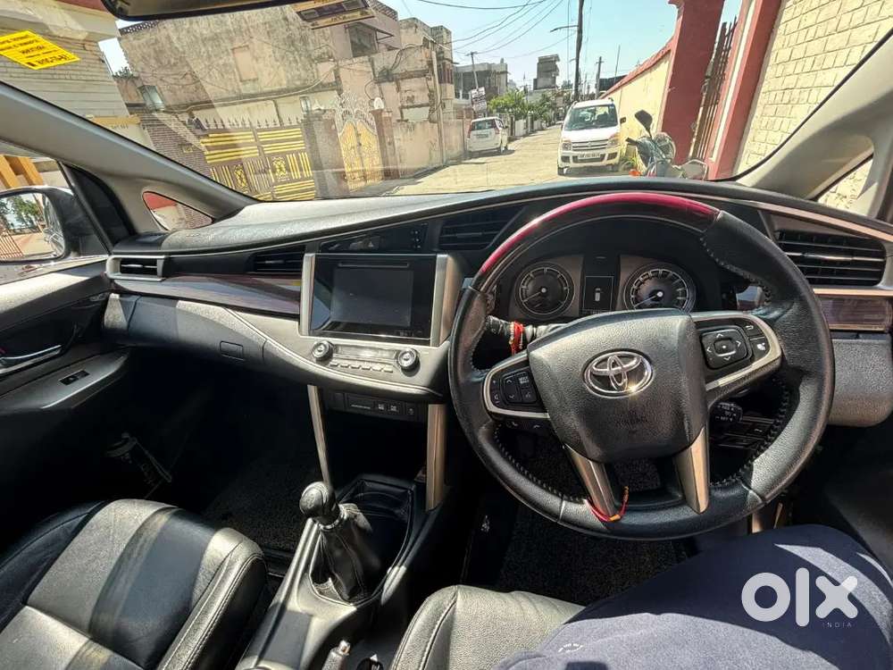 Toyota Innova Crysta 2016