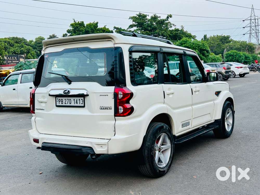 Mahindra Scorpio S8, 2014, Diesel