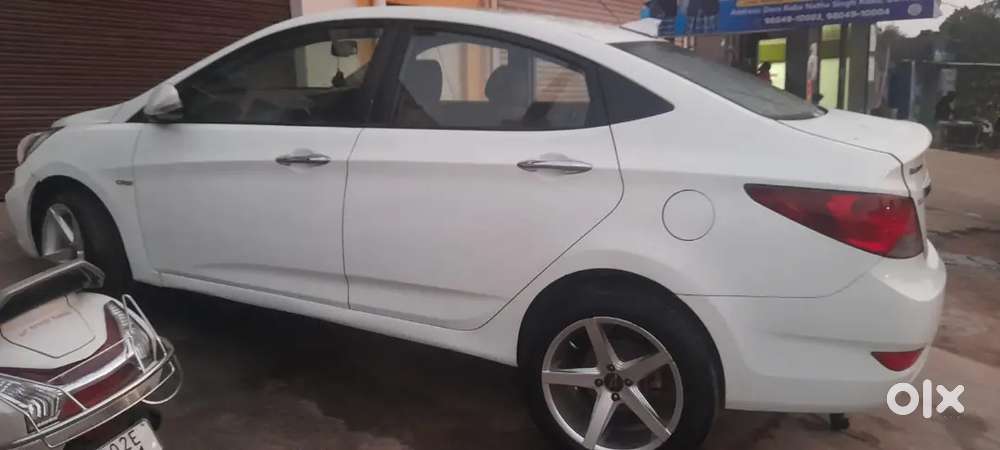 Hyundai Verna 1.6 Sx 2012