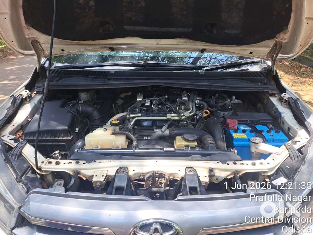 Toyota Innova Crysta 2.4 V, 2016