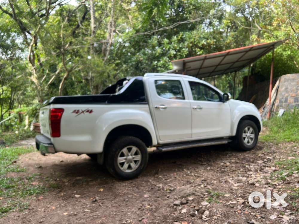 Isuzu D-max V-cross High End With Pure Leather Seats