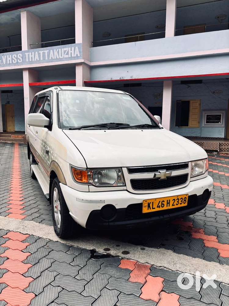 Chevrolet Tavera 2013 Diesel Well Maintained