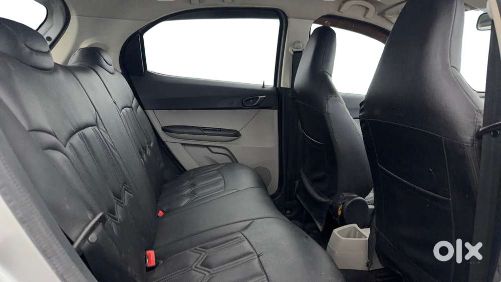 Tata Tiago 1.2 Revotron Xt, 2017, Petrol