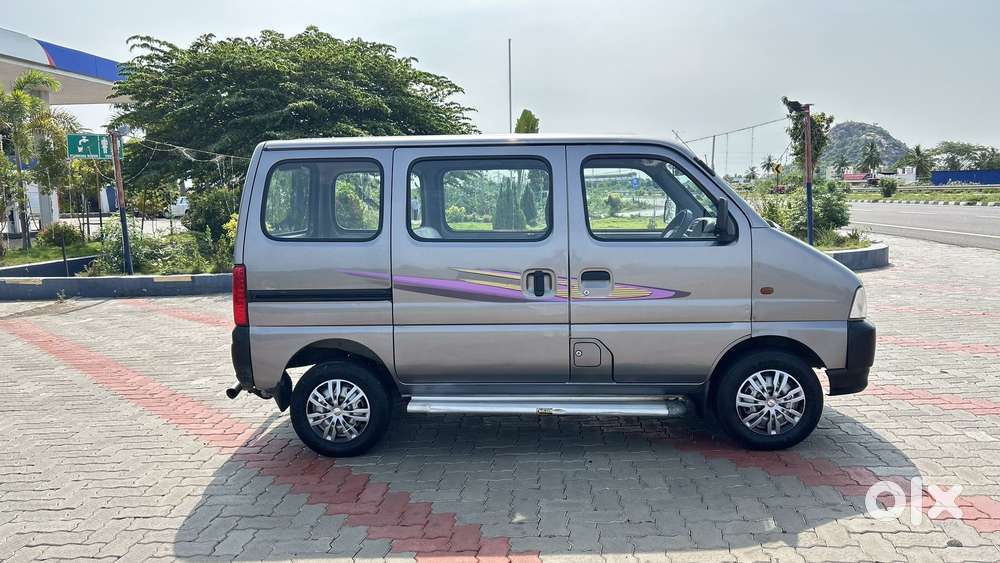 Maruti Suzuki Eeco 5 Str Ac (o), 2015, Petrol
