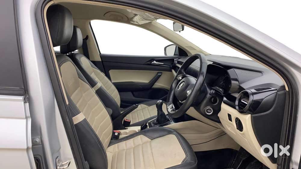 Skoda Slavia 1.0 Ambition Tsi At, 2023, Petrol