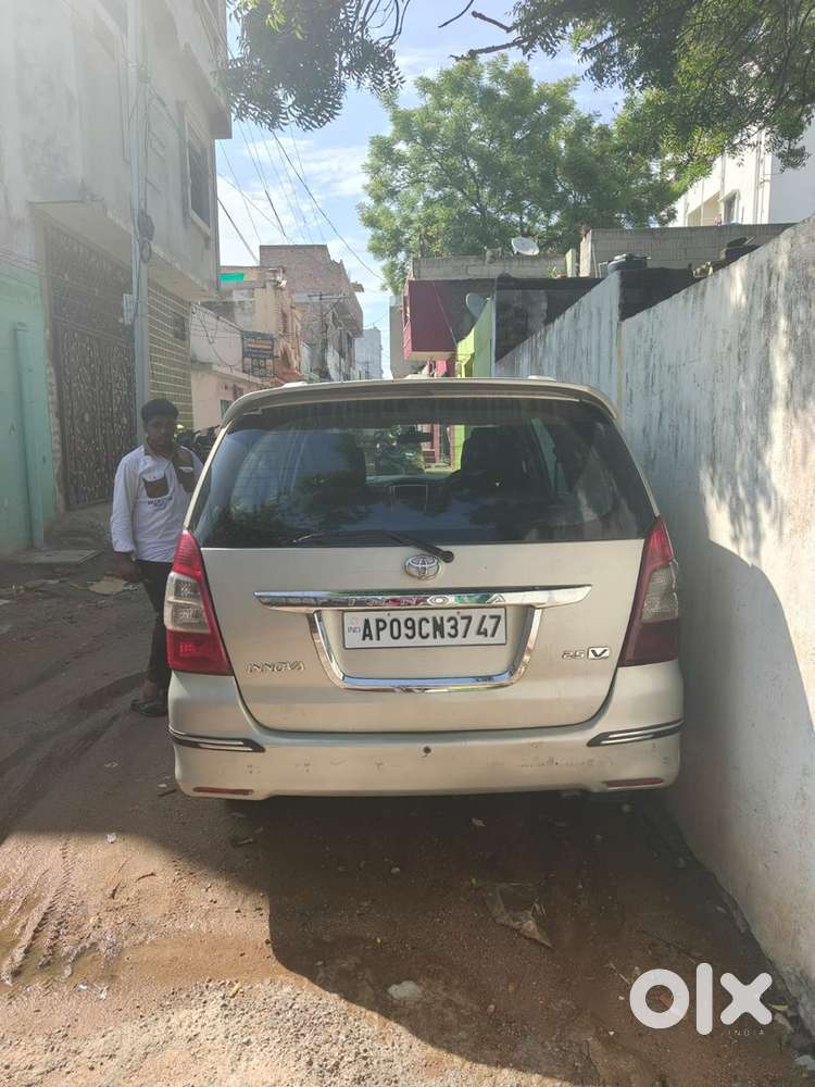 Toyota Innova Diesel 2012