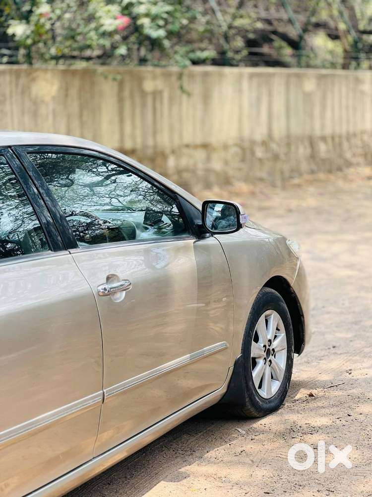 Toyota Corolla Altis 2010 Car 75000km