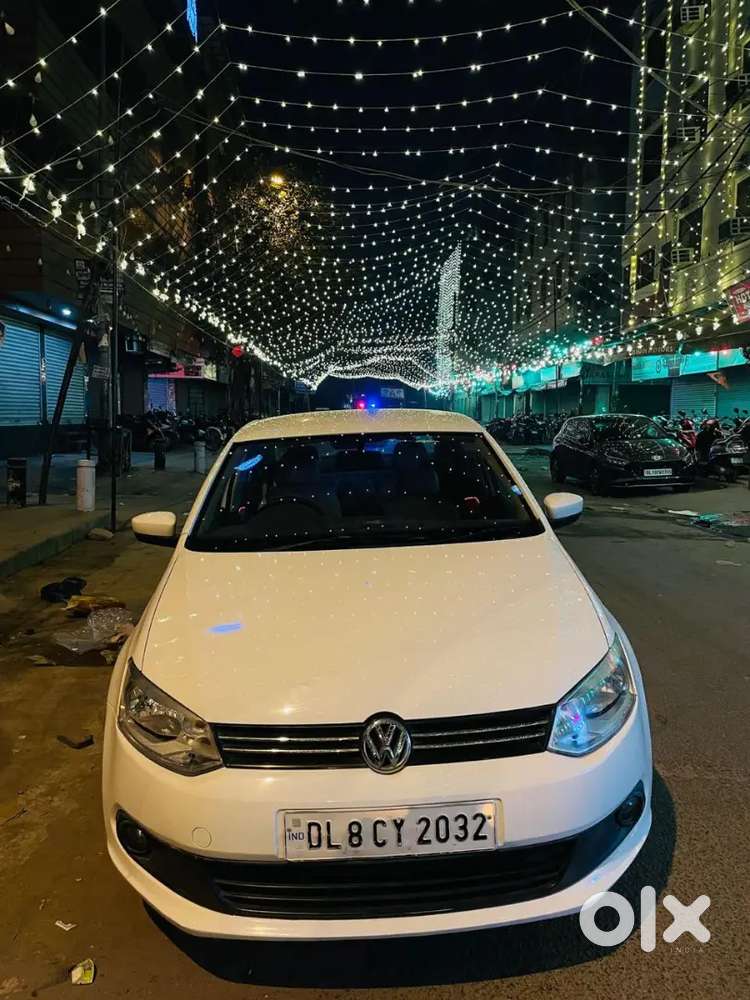 Fully Loaded Car With Aloe Base Tube Led Lamp Ambience Light