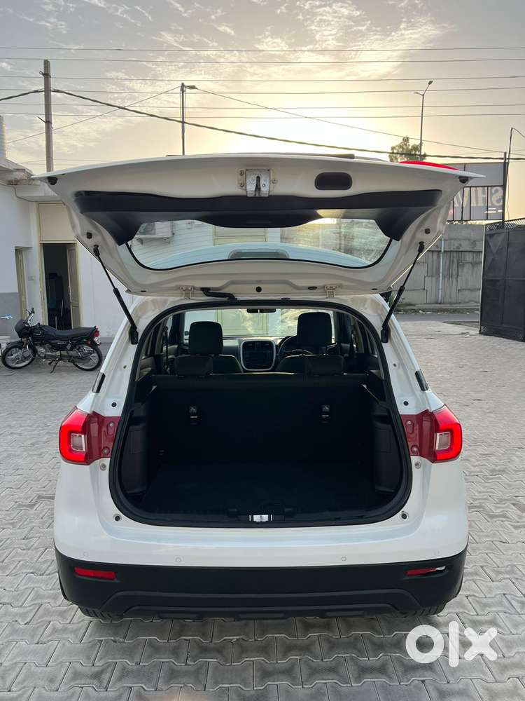 Maruti Suzuki Brezza 1.5 Vxi Smart Hybrid, 2022, Petrol
