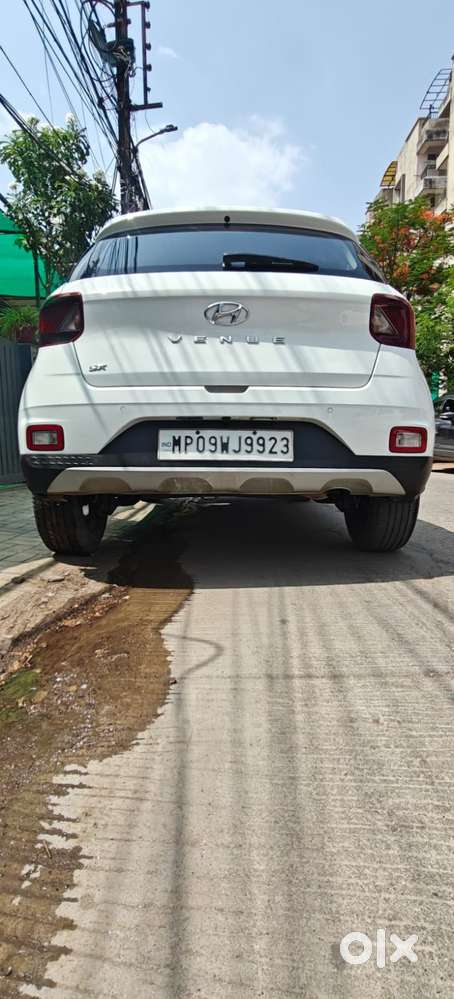Hyundai Venue Sx (o) Mt 1.5 Diesel, 2021, Diesel