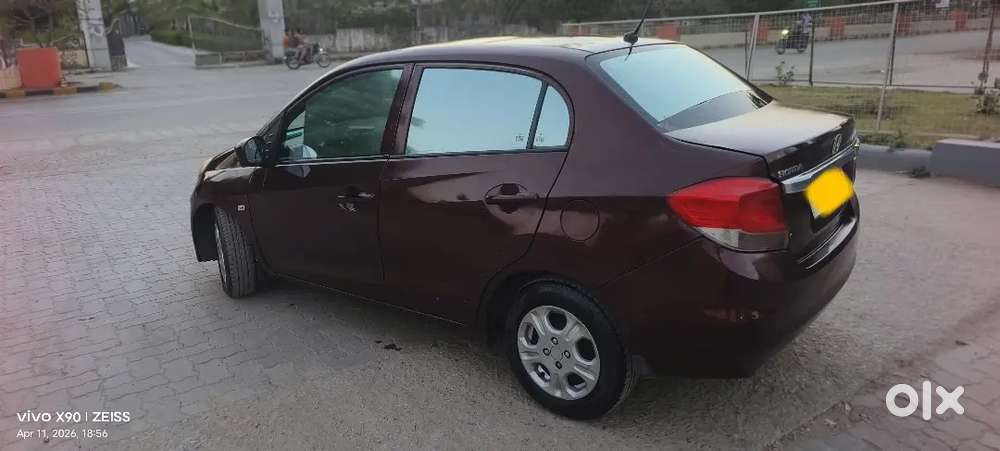Honda Amaze 2nd Gen 2014 Diesel 83000 Km Driven