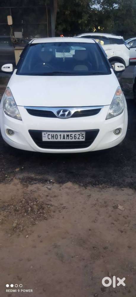 Hyundai I20 Sportz 1.4 Crdi 6 Speed Bs-iv, 2012, Diesel