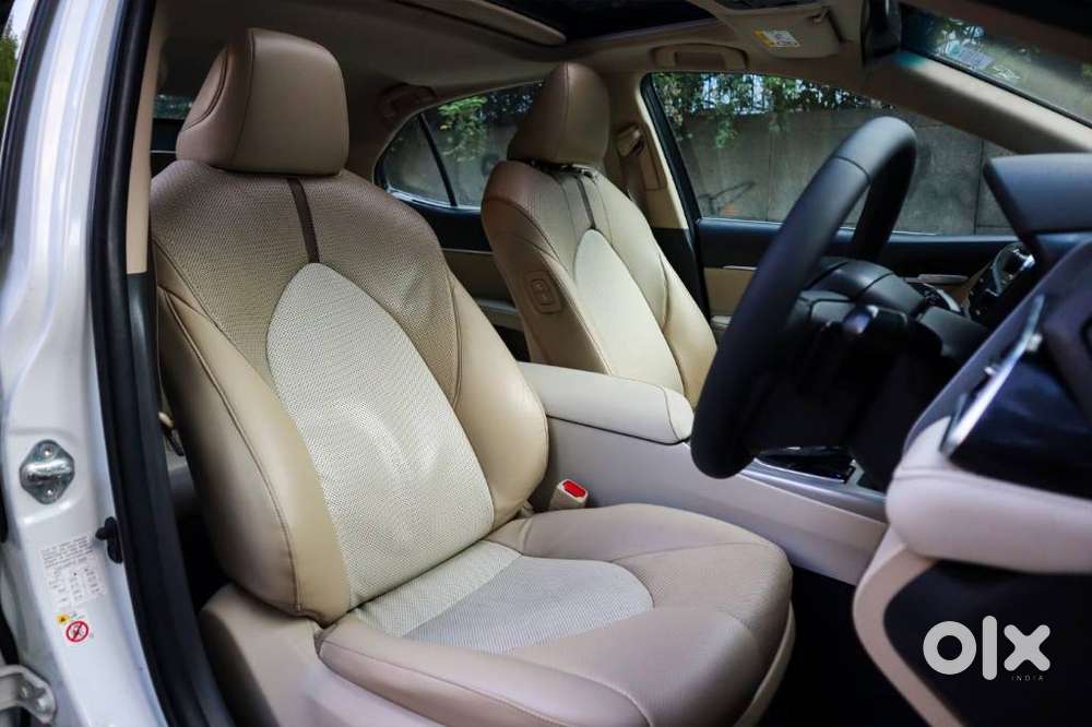 Toyota Camry Hybrid, 2020, Petrol