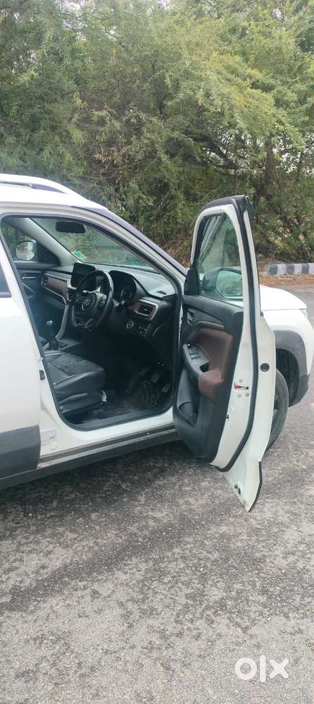 Maruti Suzuki Brezza 1.5 Zxi Smart Hybrid, 2022, Petrol