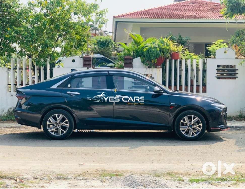 Hyundai Verna Sx(o) Petrol At, 2023