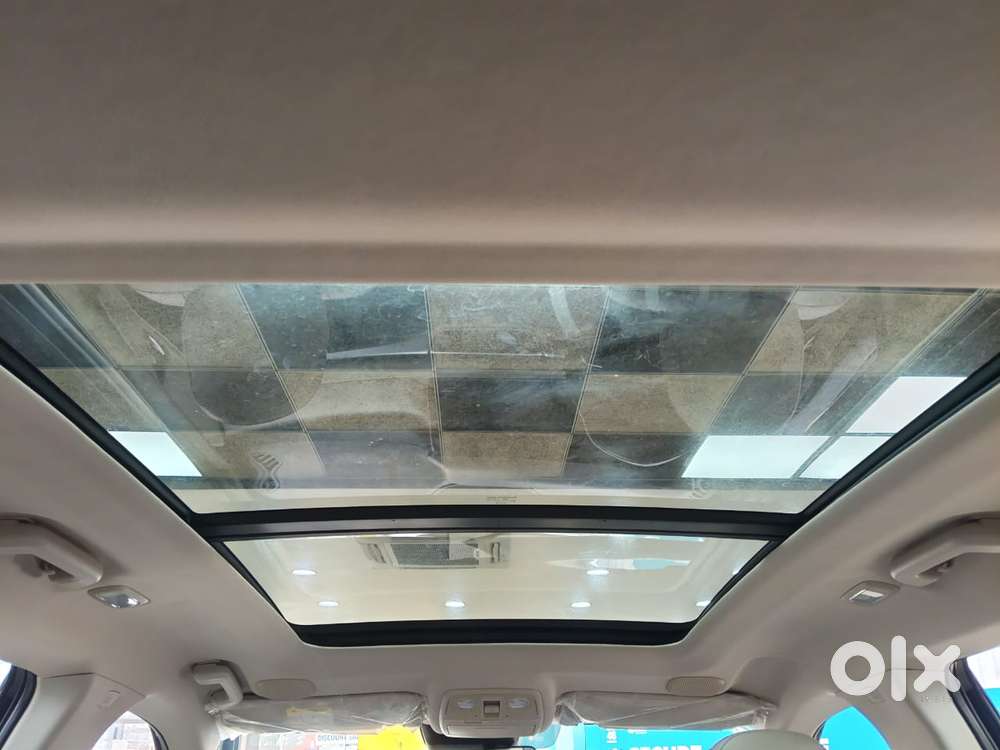 Mahindra Xuv700 2.2 Ax 7 Diesel Mt Luxury Pack Str, 2023, Diesel