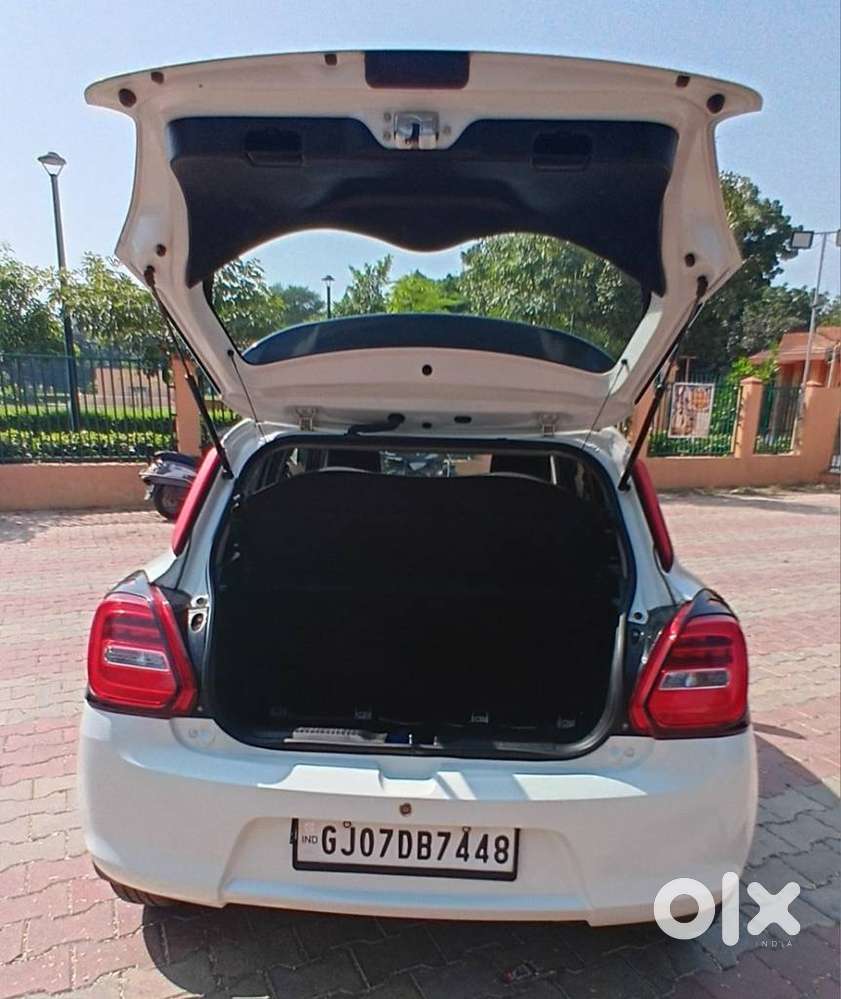 Maruti Suzuki Swift Vxi + Manual, 2018, Petrol