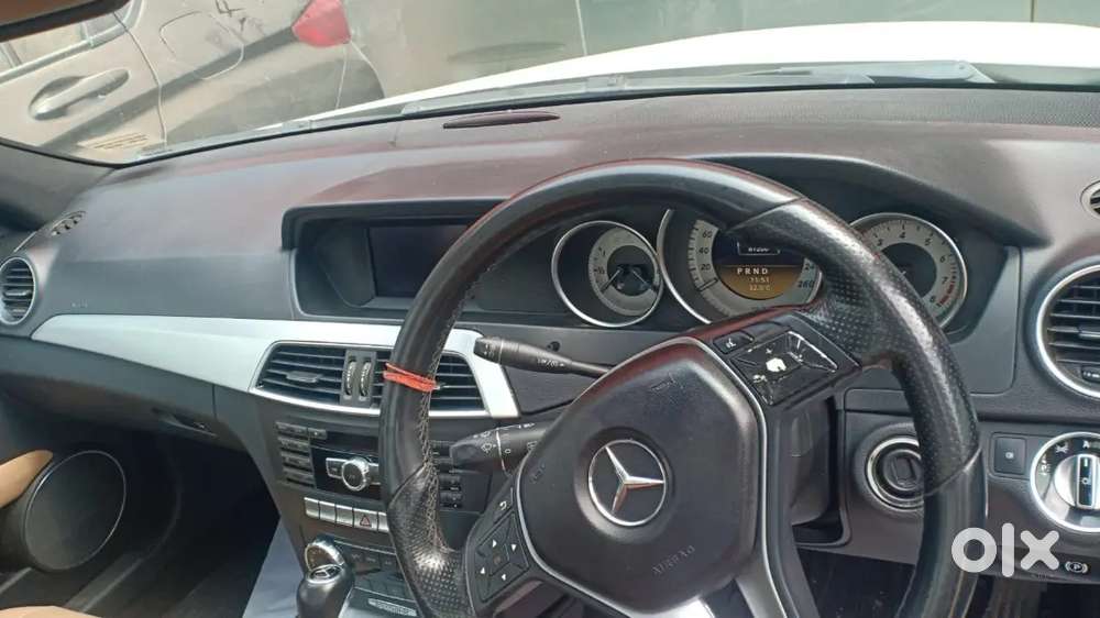 Mercedes-benz C Class 2011 Petrol 75000 Km Driven