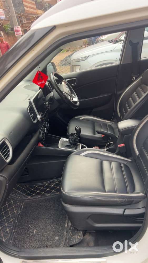 Hyundai Venue 2021 Manual