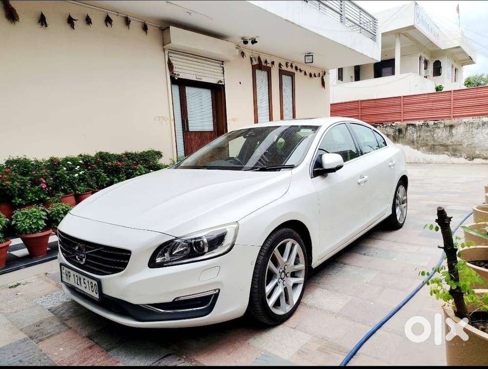 Volvo S60 D4 Momentum 2017 – Single Owner Excellent Condition