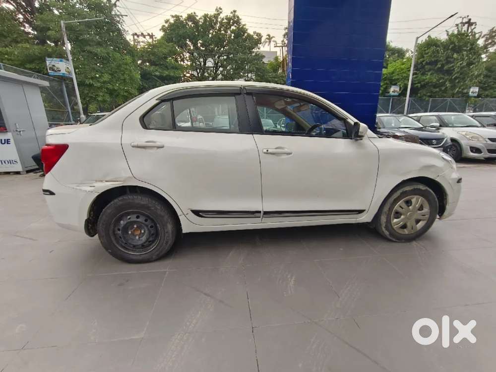 Maruti Suzuki Dzire 1.2 Vxi, 2023, Petrol