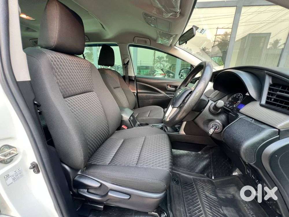 Toyota Innova Crysta 2.4 G Mt 7 Str, 2022, Diesel