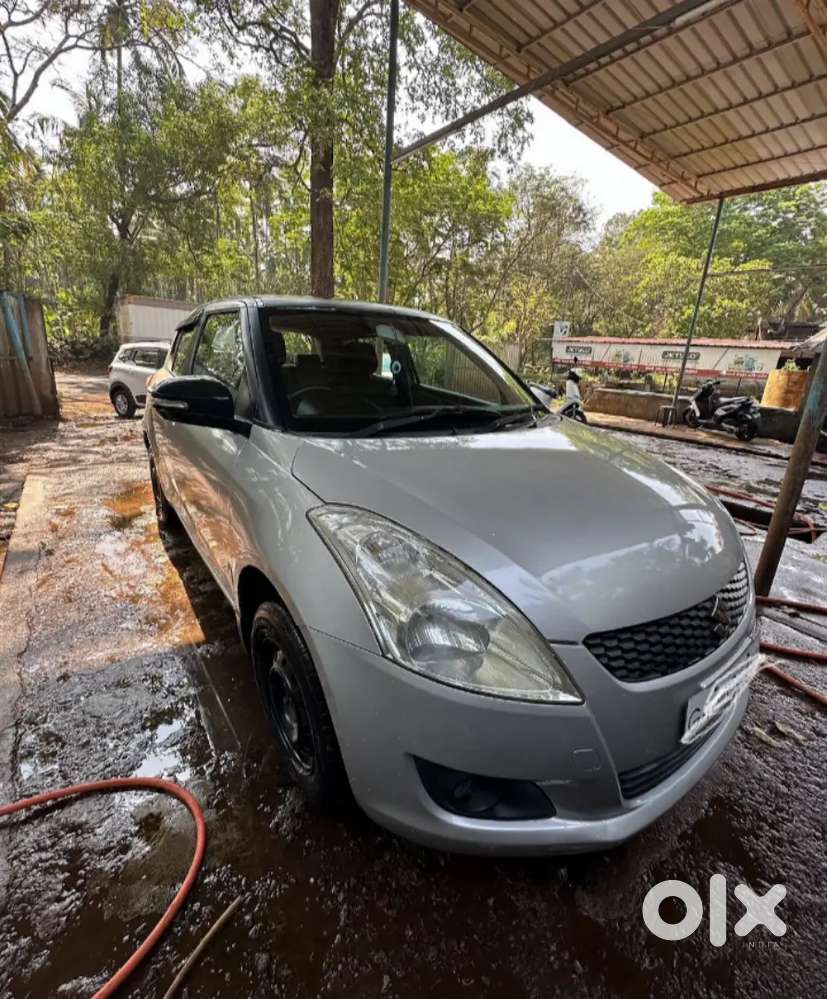 Maruti Suzuki Swift 2013 Petrol 74000 Km Driven