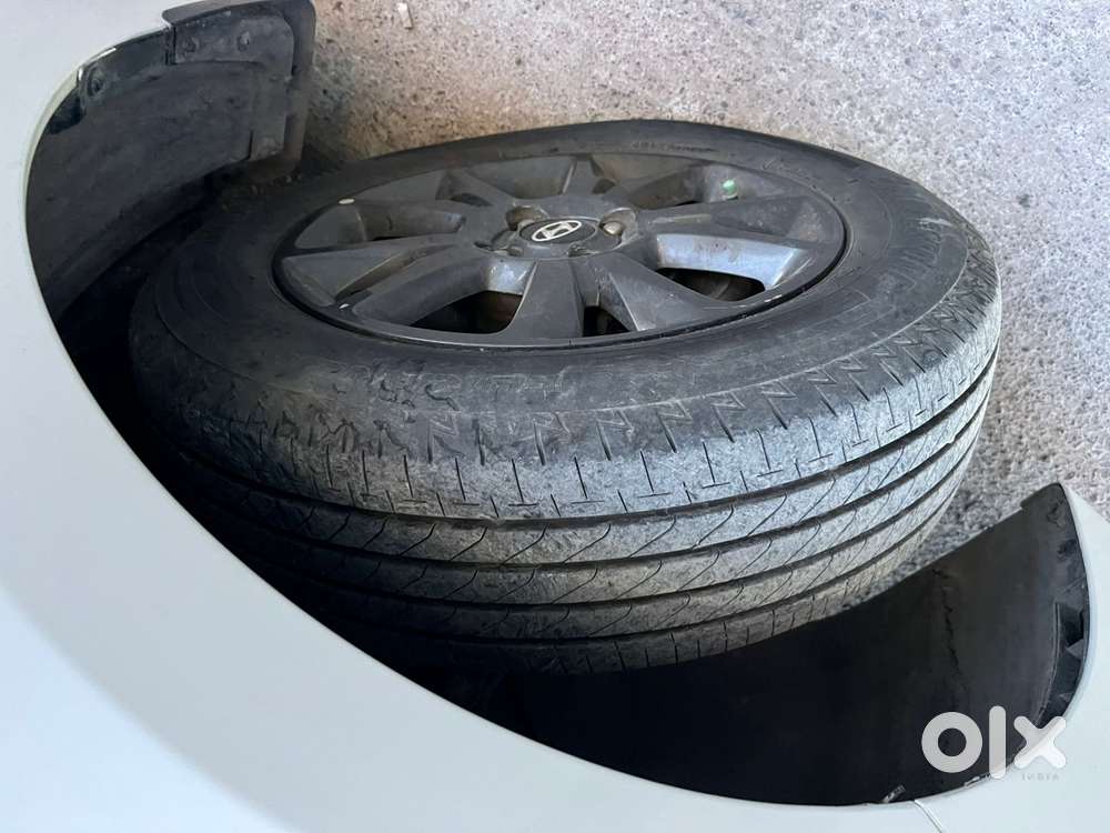 Hyundai I20 1.4 Asta (at), 2018, Petrol