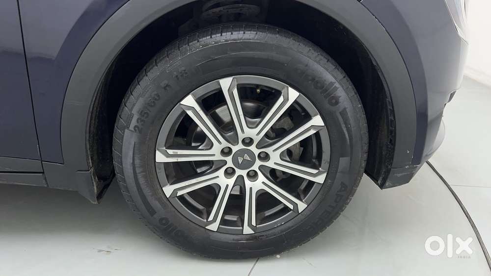 Mahindra Xuv700 2.0 Ax 7 Petrol At Luxury Pack Str, 2022, Petrol