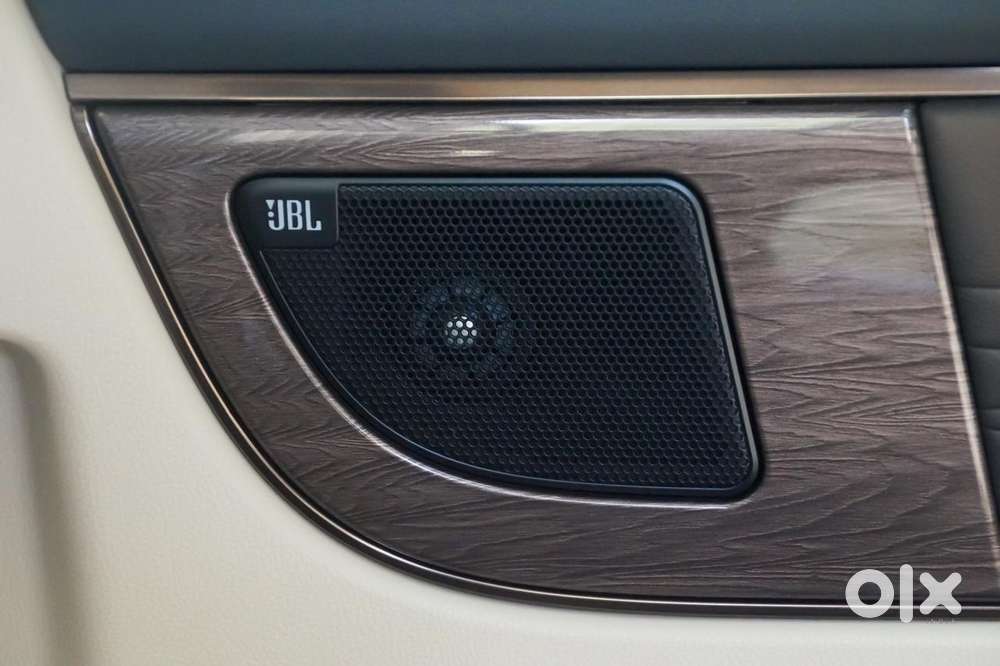 Toyota Vellfire Vip – Executive Lounge, 2025, Petrol