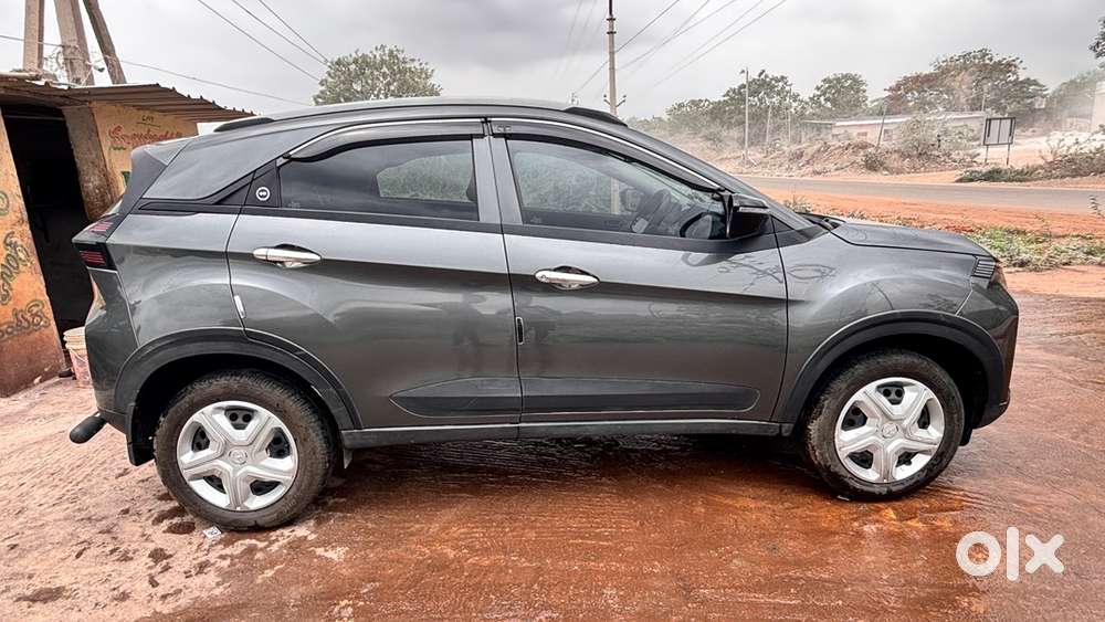 Tata Nexon Petrol 2024