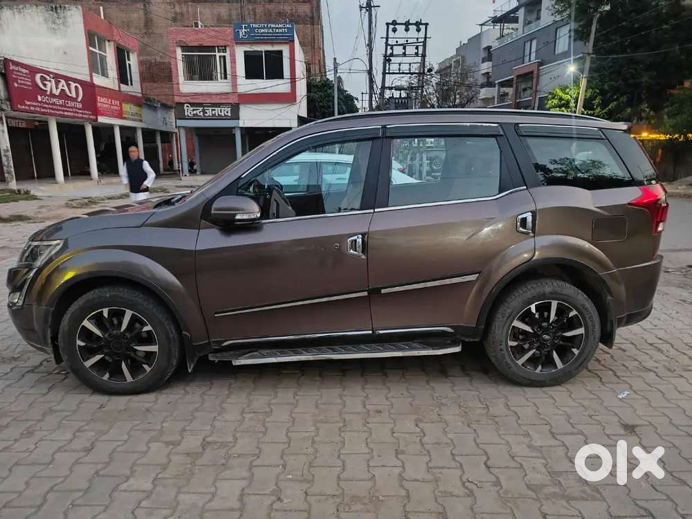 Mahindra Xuv500 2021