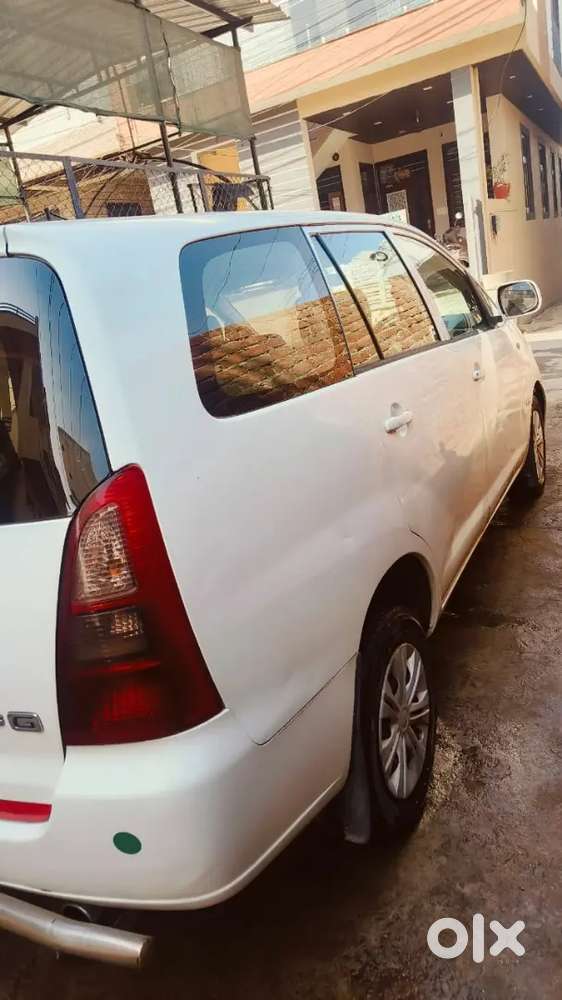 Toyata Innova