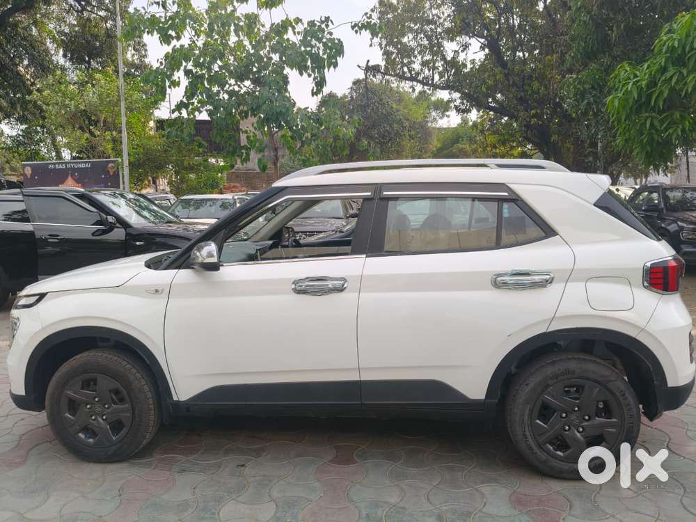Hyundai Venue 1.2 S Plus, 2023, Petrol