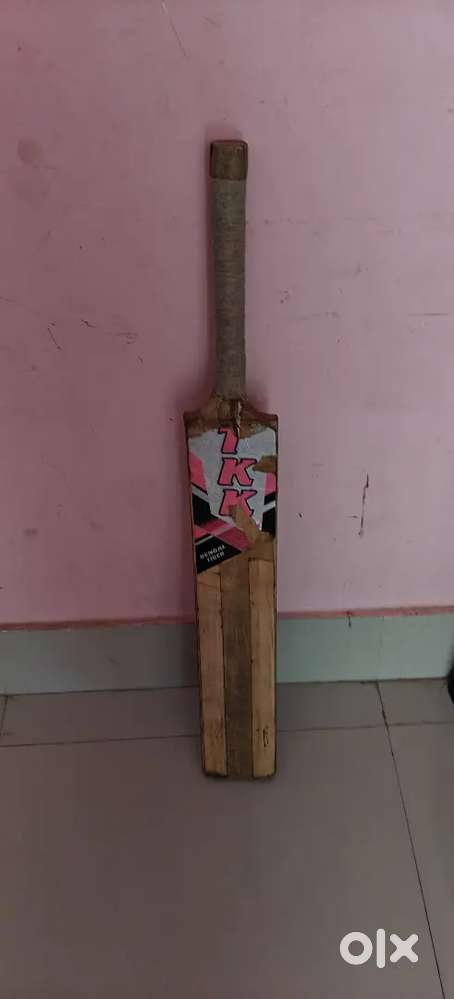 A hard tennis cricket bat