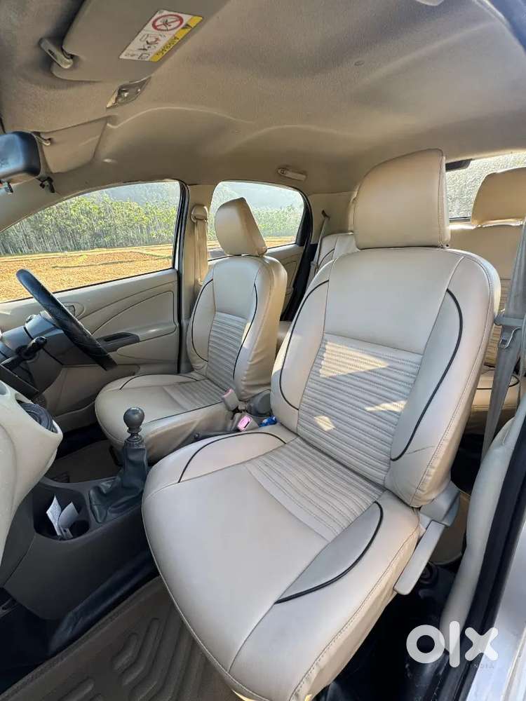 Toyota Etios Liva 2015