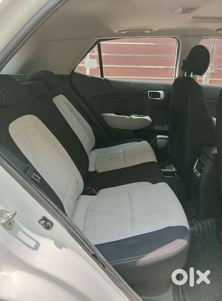 Hyundai Venue Sx Mt, 2022, Petrol