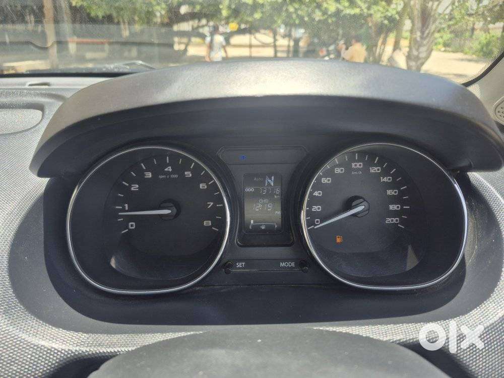 Tata Tiago 1.2 Revotron Xza, 2018, Petrol