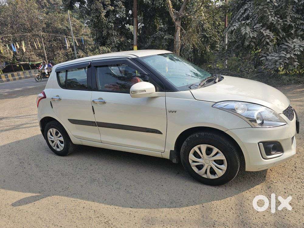 Maruti Suzuki Swift Vxi 1.2 Abs Bs-iv, 2016, Petrol