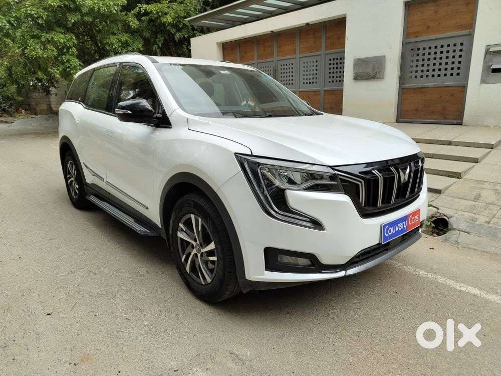 Mahindra Xuv700 2.0 Ax 5 Petrol Mt 7 Str, 2023, Petrol