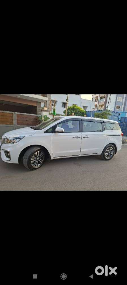 Kia Carnival Premium, 2021, Diesel