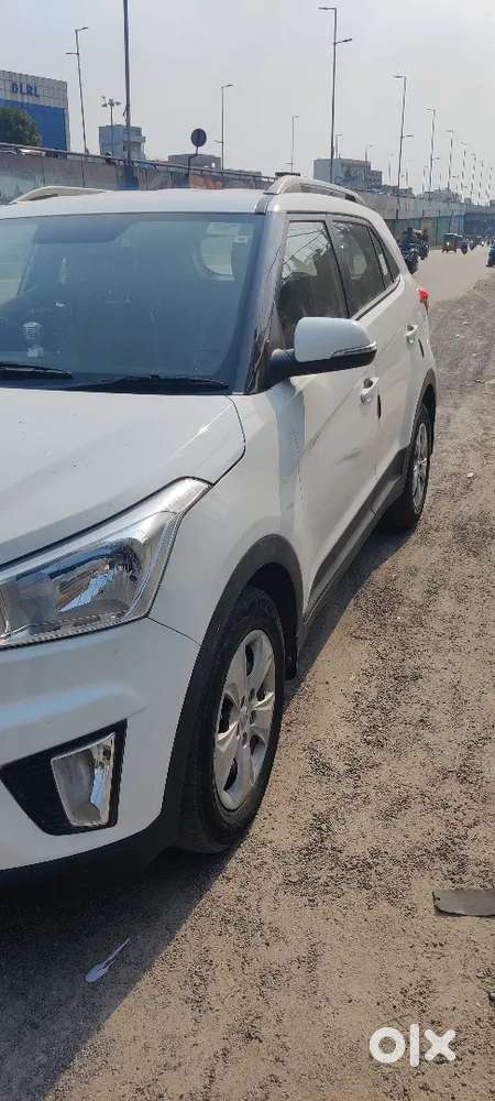 Hundai Creta Car 2018 Petrol Rs 725000